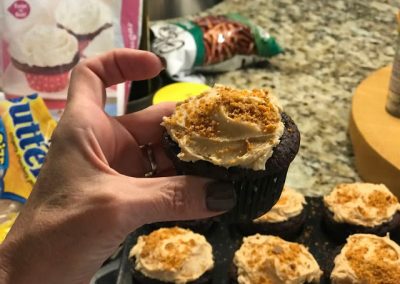 BUTTERFINGER CUPCAKES