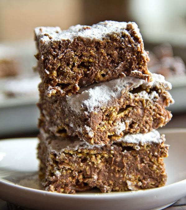 PUPPY CHOW BARS (Adapted from dinnersdishesanddesserts.com)