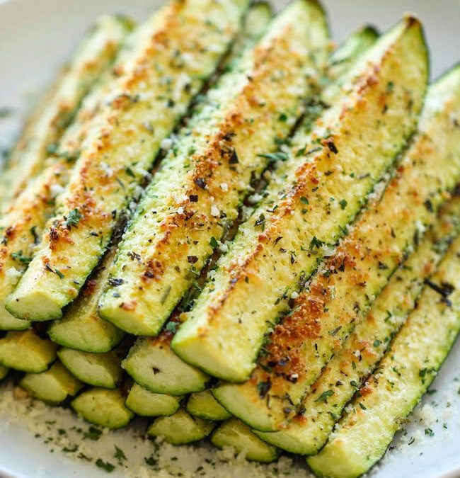 BAKED PARMESAN ZUCCHINI (Adapted from damndelicious.net)