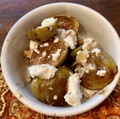 BALSAMIC ROASTED FIGS WITH GOAT CHEESE (Adapted from Jennifer Garner)